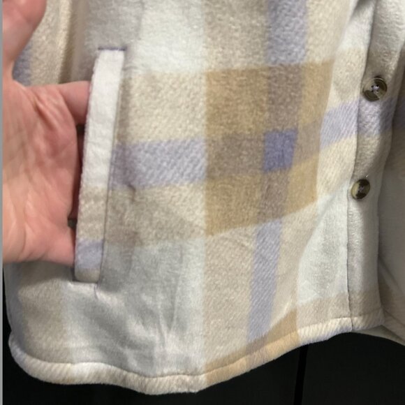 ⭐️NWT⭐️ Sage Collective Fleece Plaid Sherpa-Lined Shacket Women's Size M - Picture 4 of 10